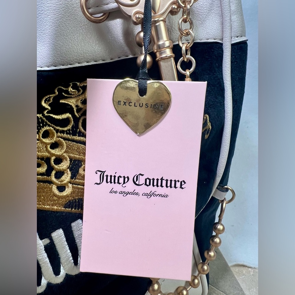 Juicy Couture Key to Juicy Daydreamer with matching wallet!! - Picture 12 of 16